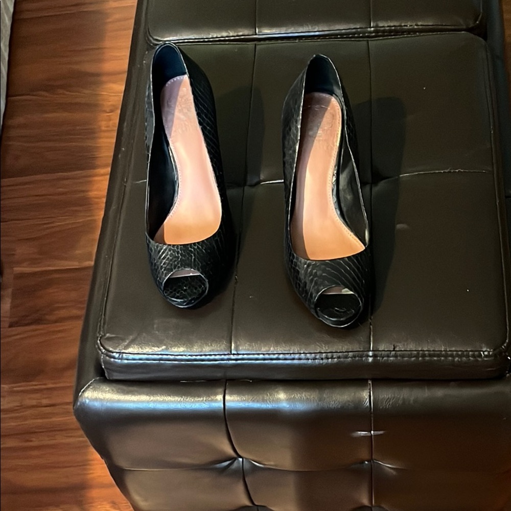 Elegant Black Peep-Toe Women's Shoes